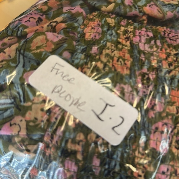 FREE PEOPLE MED Mabel garden combo woman ruch puff sleeve milkmaid floral blouse - Picture 15 of 15
